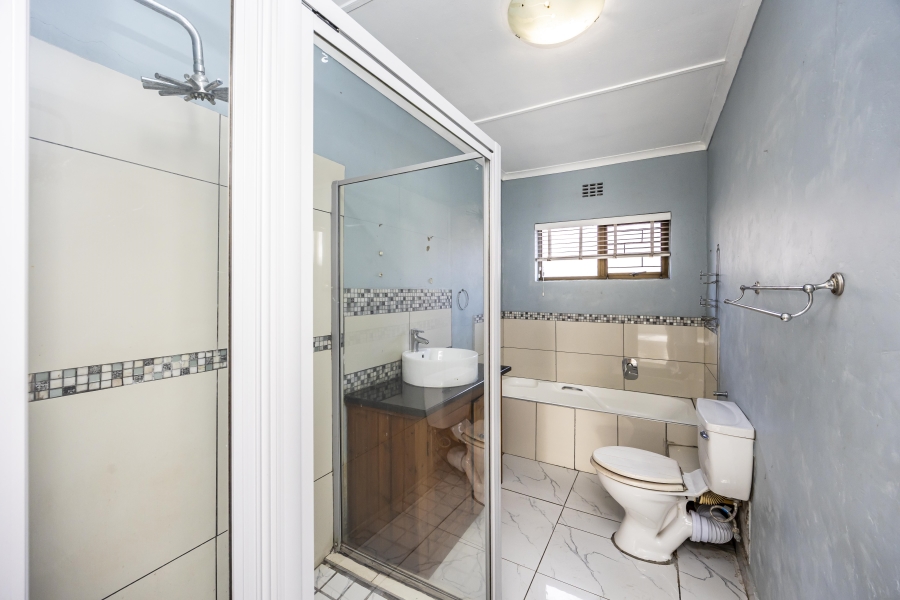 4 Bedroom Property for Sale in Nahoon Valley Park Eastern Cape